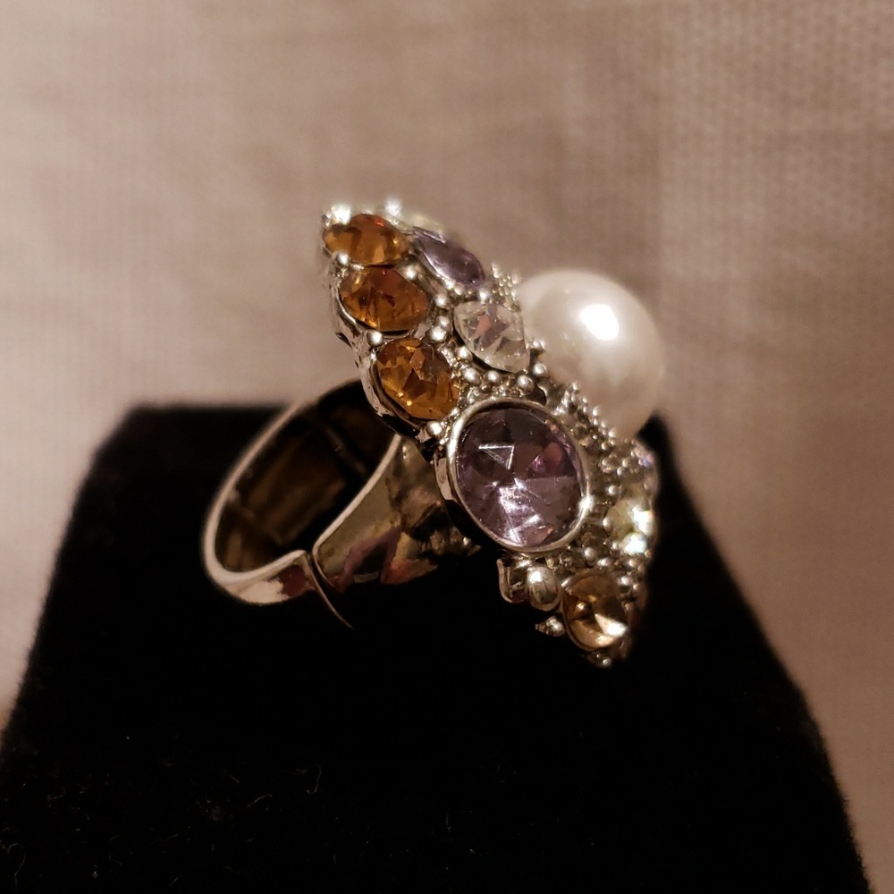 Ring - Picture 2 of 5